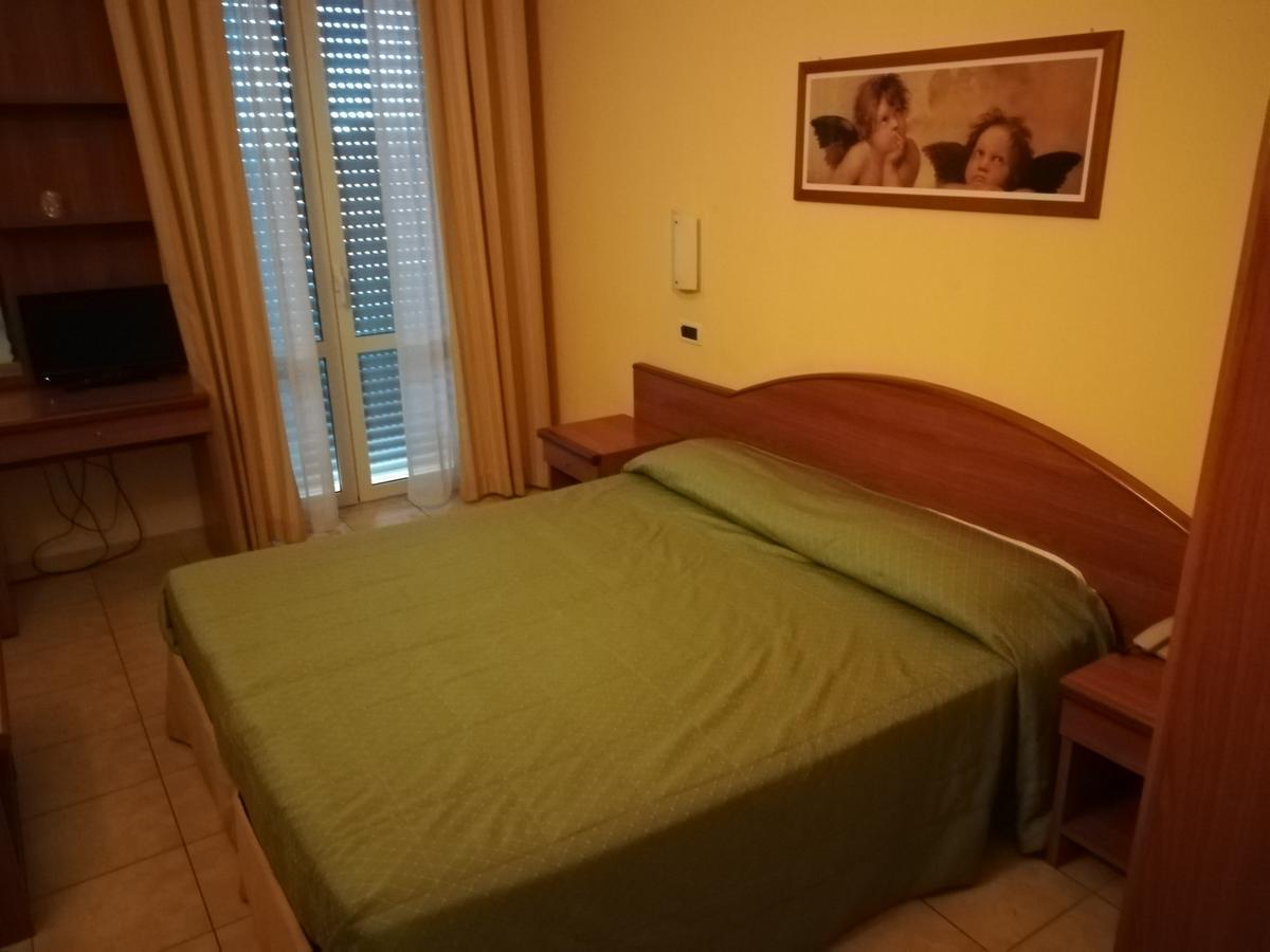 Hotel Tramonto Ancarano  Kültér fotó